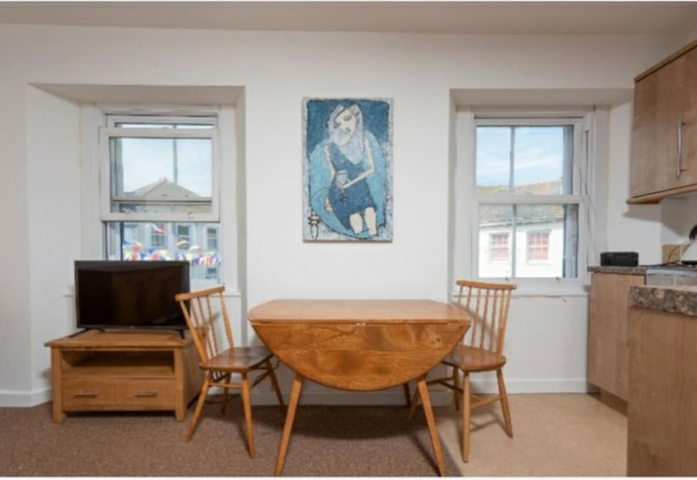 Beautiful And Bright !! Town/Harbour Apartment #2 Penzance Exteriör bild